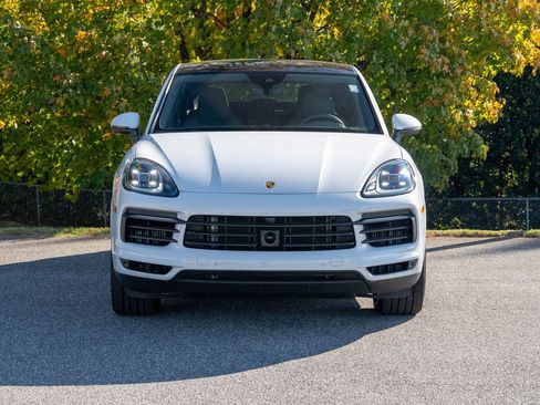 Certified 2023 Porsche Cayenne Coupe image 10