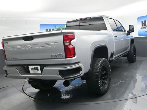 Used 2022 Chevrolet Silverado 2500 High Country w/ Technology Package image 5