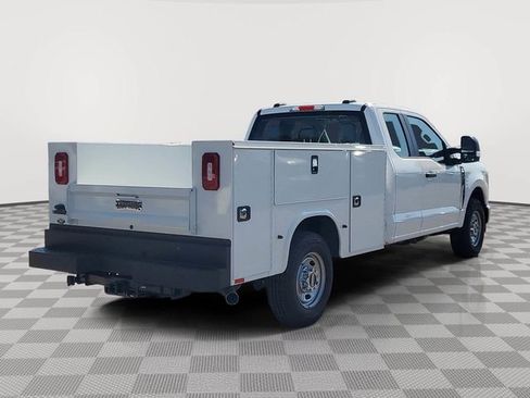 New 2026 Ford F250 XL w/ XL Chrome Package image 5