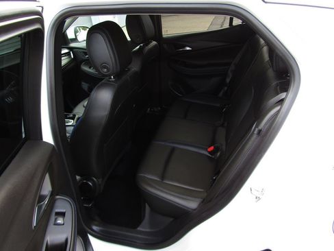 Used 2025 Buick Encore GX Sport Touring FWD image 5