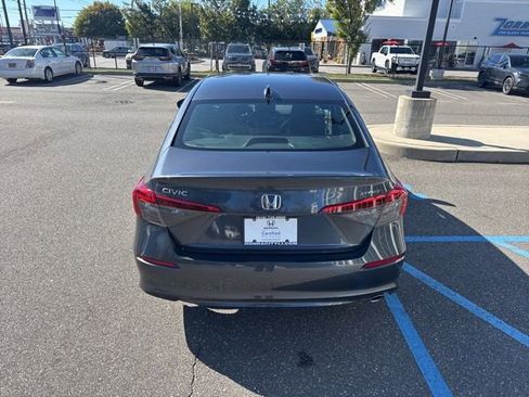 Used 2022 Honda Civic Sport image 5