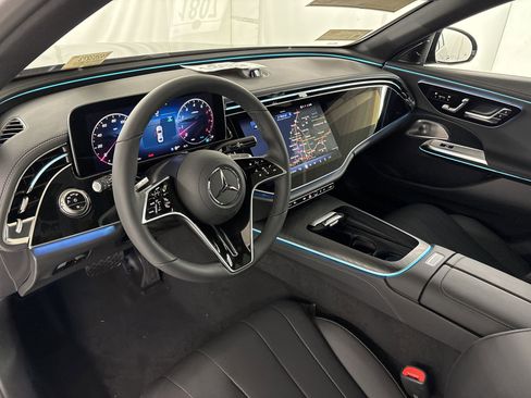 New 2026 Mercedes-Benz E 450 4MATIC Sedan image 4