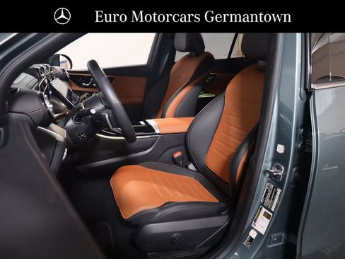 Used 2026 Mercedes-Benz GLC 300 4MATIC image 27