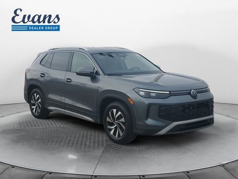 New 2026 Volkswagen Tiguan S FWD image 9