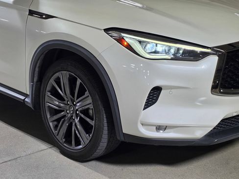 Used 2020 INFINITI QX50 Essential w/ Edition 30 Package FWD image 10