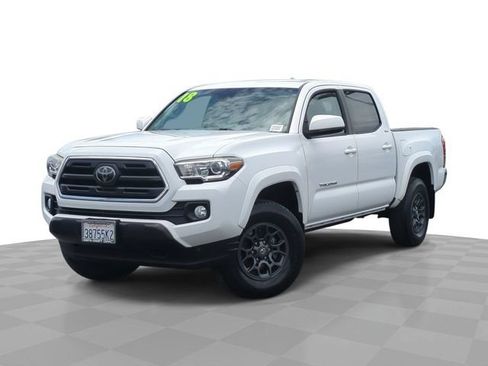 Used 2018 Toyota Tacoma SR5 RWD image 1