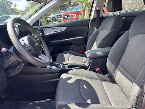 Used 2022 Kia Forte LXS FWD image 10
