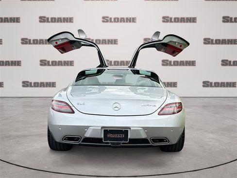 Used 2012 Mercedes-Benz SLS AMG Coupe image 4