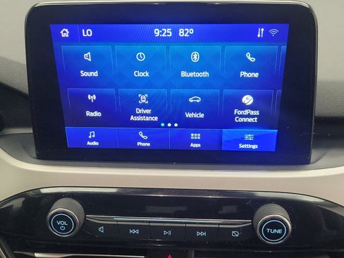 Used 2022 Ford Escape SE w/ Cold Weather Package FWD image 25