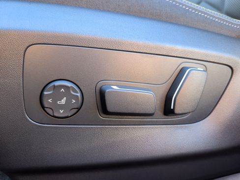 New 2026 BMW 530i w/ Premium Package image 27