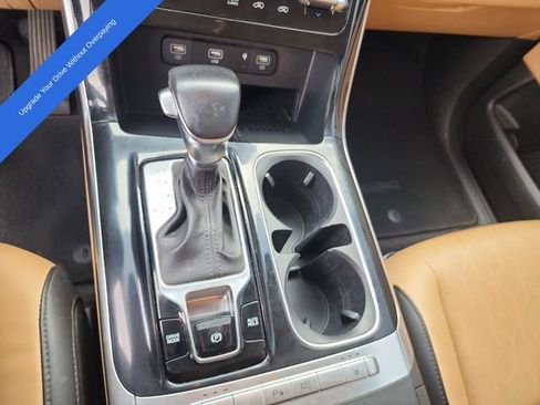 Used 2022 Kia Carnival EX FWD image 17