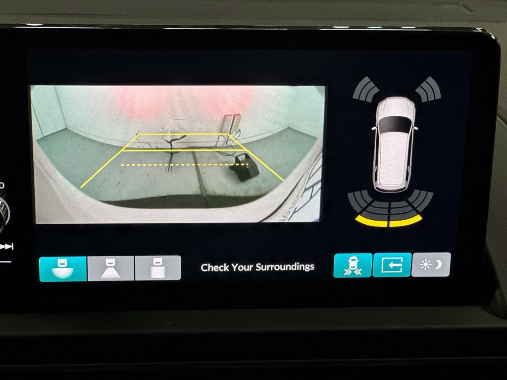 Used 2025 Honda Pilot Touring image 6