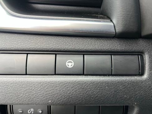 Used 2021 Nissan Rogue SV image 17