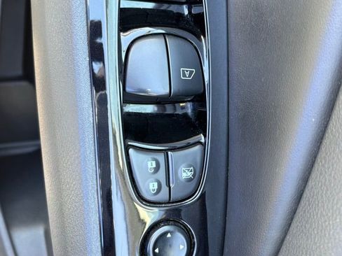 Used 2024 Nissan Altima 2.5 SR FWD image 24