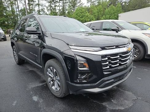 Used 2025 Chevrolet Equinox LT w/ Convenience Package II FWD image 5