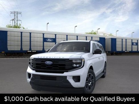 New 2025 Ford Expedition Max Active image 2
