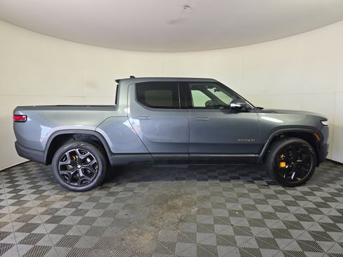 Used 2022 Rivian R1T Adventure AWD/4WD image 6