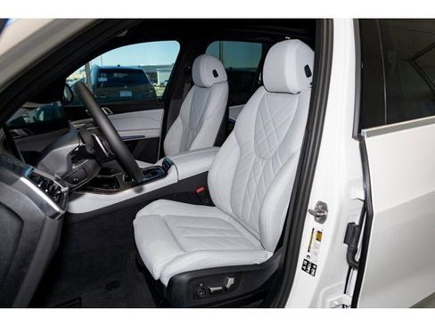 New 2026 BMW X5 xDrive40i image 75