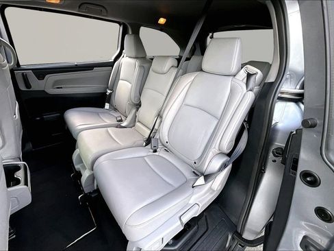Used 2023 Honda Odyssey Touring image 18