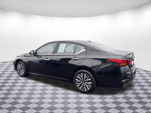 Used 2025 Nissan Altima 2.5 SV image 5