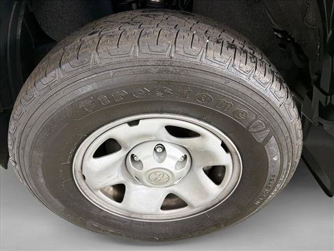 Used 2023 Toyota Tacoma SR5 RWD image 11