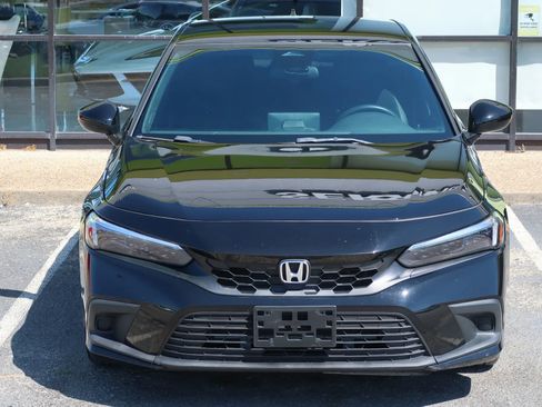 Used 2023 Honda Civic Sport image 4