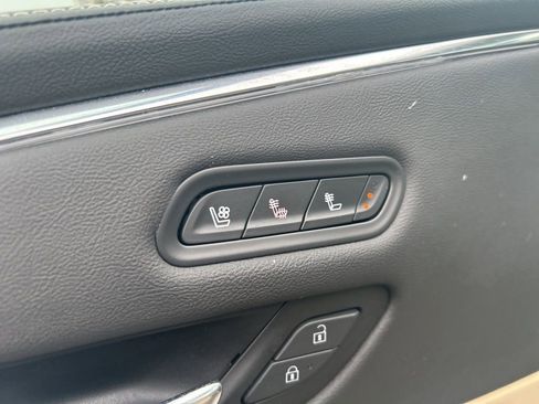 Used 2021 Cadillac Escalade Premium Luxury w/ Performance Package image 26