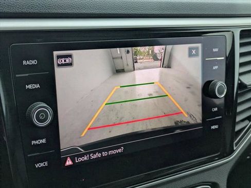 Used 2022 Volkswagen Atlas SEL R-Line image 14