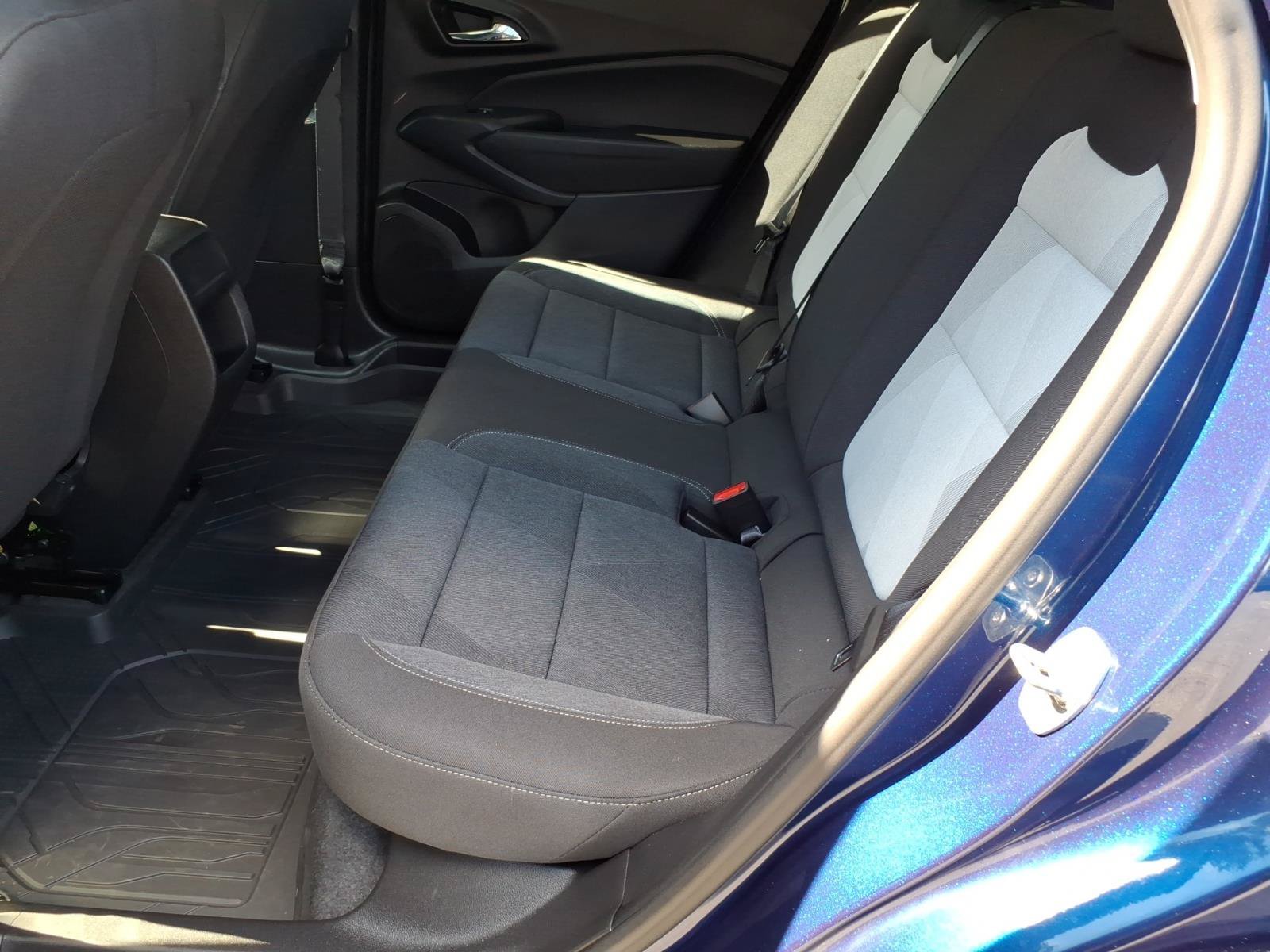 Used 2024 Chevrolet Trax LS w/ LS Convenience Package FWD image 10