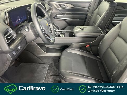 Used 2026 Chevrolet Traverse LT AWD/4WD image 16