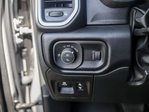 Used 2022 RAM 1500 Big Horn AWD/4WD image 15
