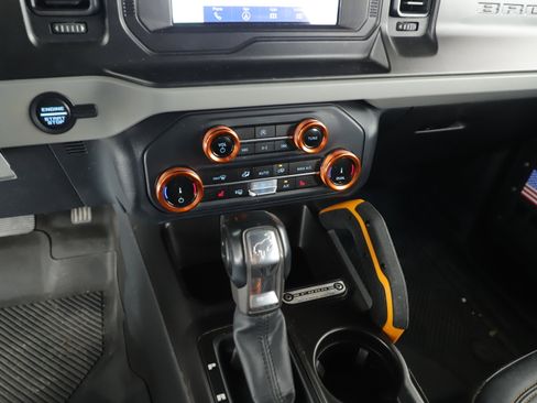 Used 2022 Ford Bronco Badlands w/ Sasquatch Package image 9