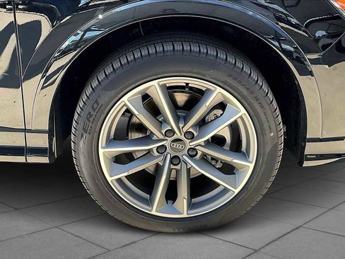 New 2025 Audi Q3 2.0T Premium image 11