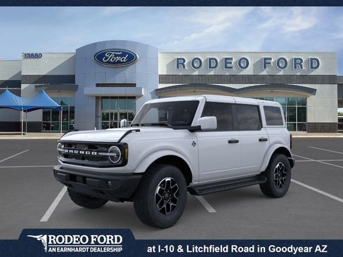 New 2026 Ford Bronco Outer Banks AWD/4WD image 1