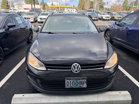 Used 2015 Volkswagen Golf S image 6