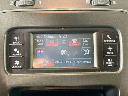 Used 2019 Dodge Journey SE w/ Premium Group image 9