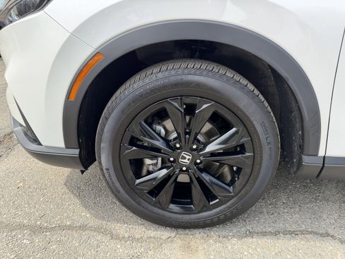 Certified 2025 Honda CR-V Sport Touring image 9