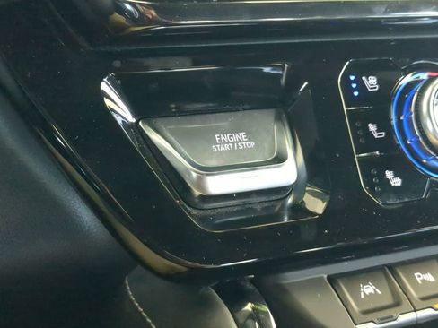 Used 2022 GMC Sierra 1500 AT4X image 18