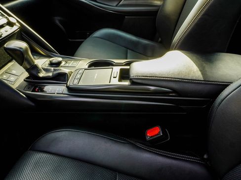 Used 2023 Lexus IS 300 w/ Comfort Package RWD image 20