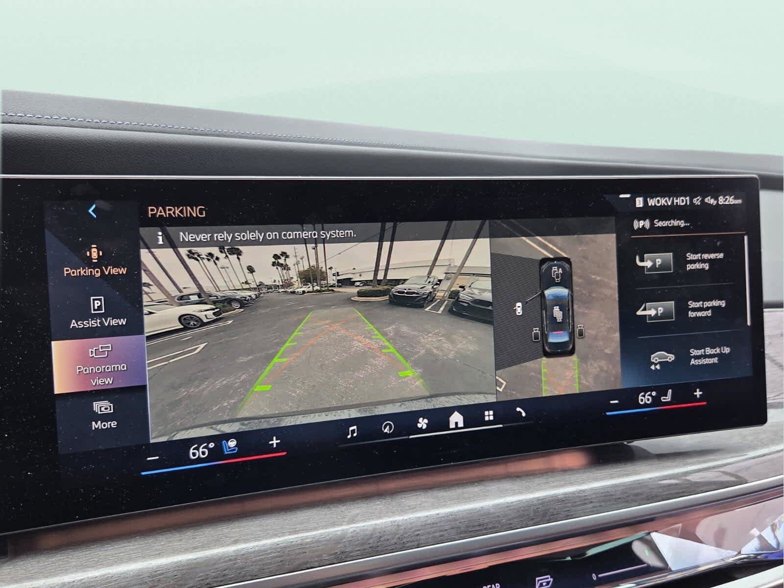 Used 2024 BMW i7 eDrive50 w/ Premium Package RWD image 22