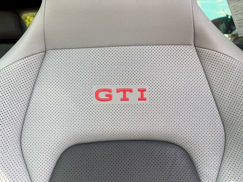Used 2024 Volkswagen GTI Autobahn FWD image 20