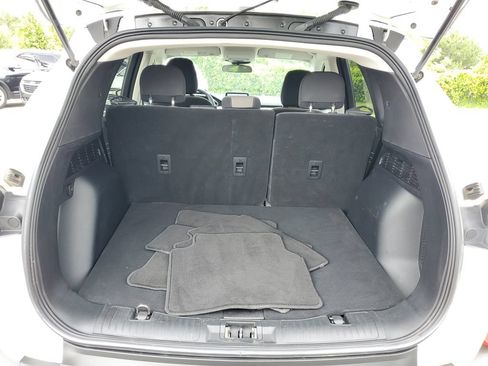 Certified 2022 Ford Escape SE w/ Cold Weather Package AWD/4WD image 8