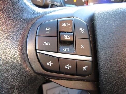 Used 2020 Ford Explorer XLT w/ Equipment Group 202A image 15