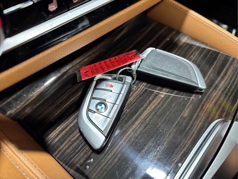 Used 2019 BMW 530i xDrive w/ M Sport Package image 27