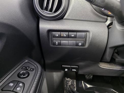 Used 2025 Nissan Versa S FWD image 40