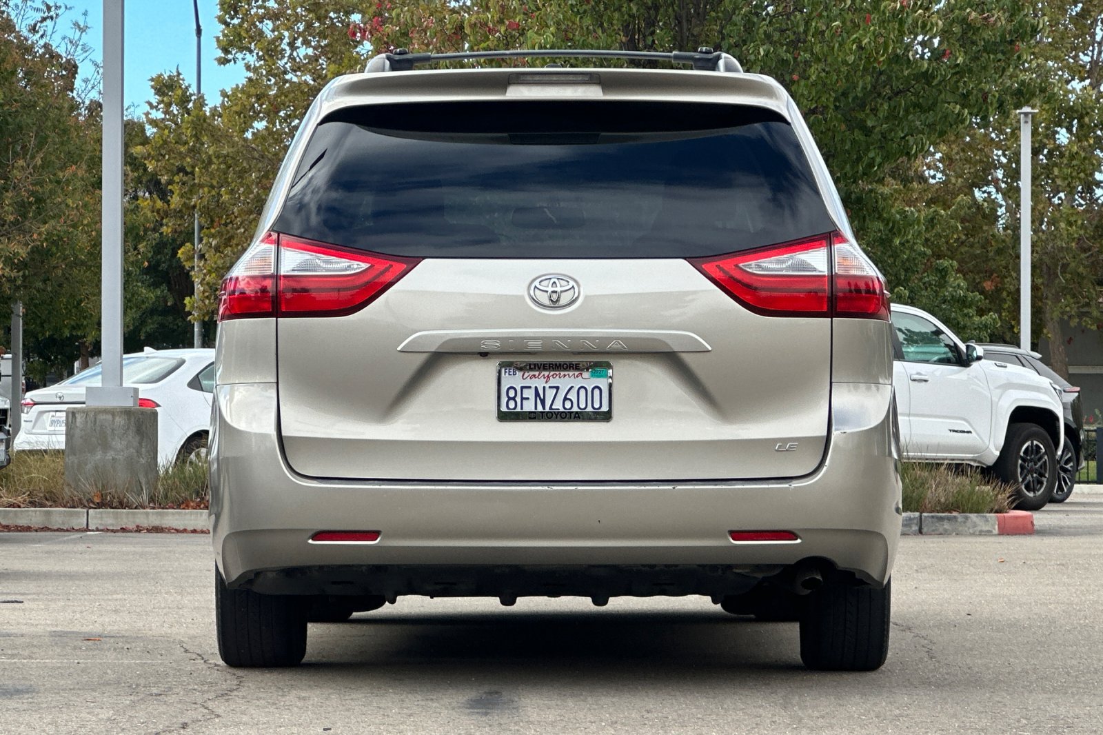 Used 2015 Toyota Sienna LE FWD image 5