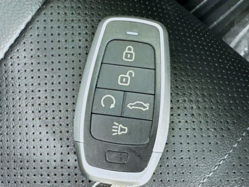 Used 2021 Honda Accord EX-L image 39