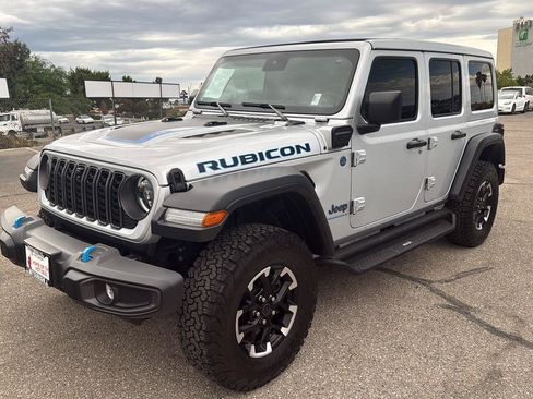 Used 2024 Jeep Wrangler Unlimited Rubicon 4xe w/ Technology Group AWD/4WD image 3