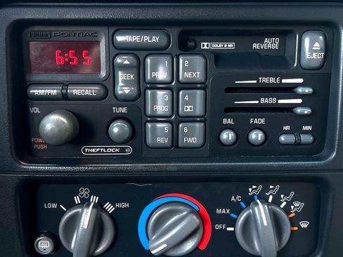 Used 1994 Pontiac Firebird Coupe image 17