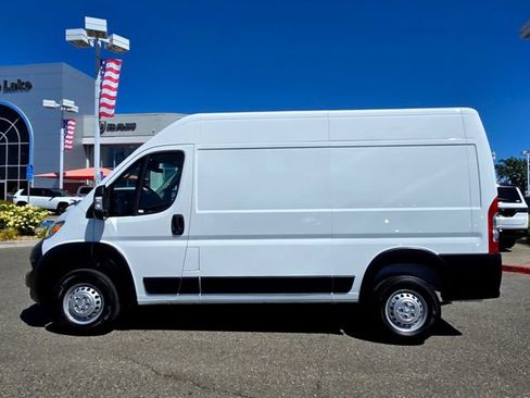 Used 2025 RAM ProMaster 2500 FWD image 8